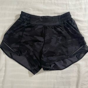 Lululemon 4 inch camo shorts